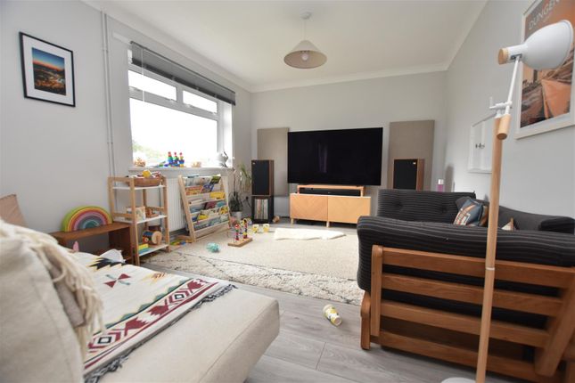 2, Hopgarden Close, Hastings photo 3