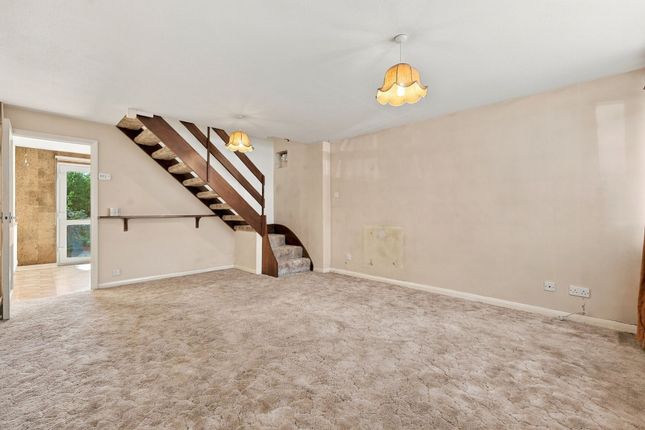 39 Keats Way, Hitchin photo 4