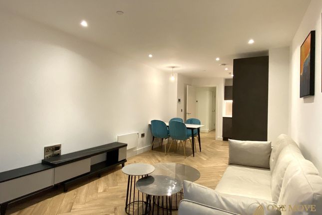 Flat to rent in Silvercroft Street, Manchester