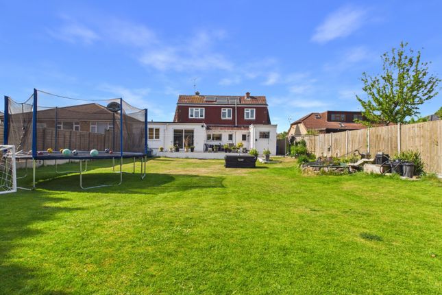 21, Park Avenue, Berkshire photo 3
