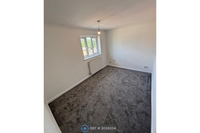 Churchfield Court, Peterborough photo 3