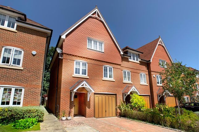 Thumbnail Property to rent in Leander Way, Maidenhead