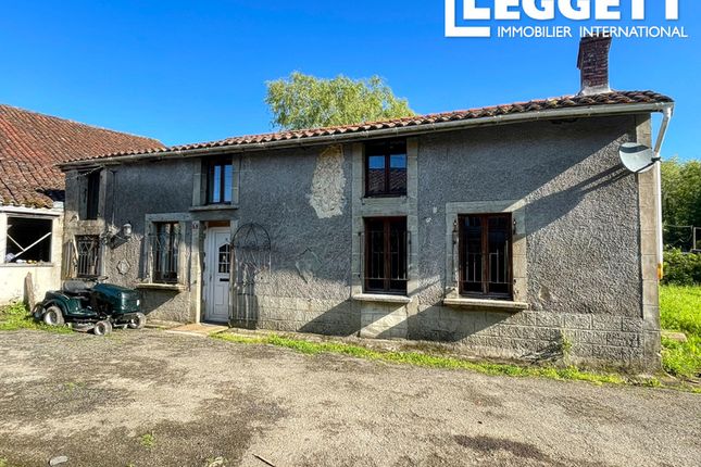 Thumbnail Villa for sale in Oradour-Fanais, Charente, Nouvelle-Aquitaine