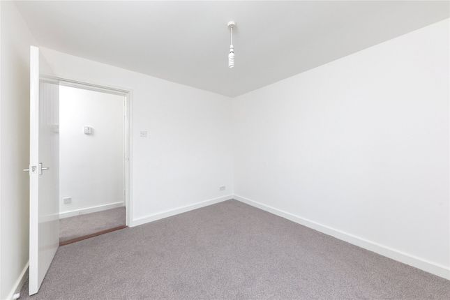 Flat to rent in Barnsbury Road, Angel