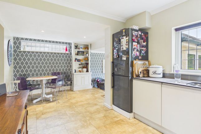 4, Gurnells Road, Seer Green photo 3
