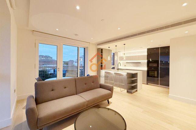 1-bed flat on Cascade Way, London, £3,100/mo