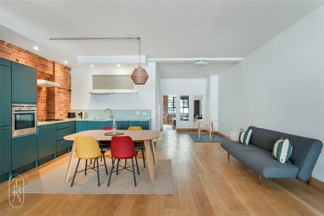 Flat C, 18, Shepherdess Walk, London photo 3