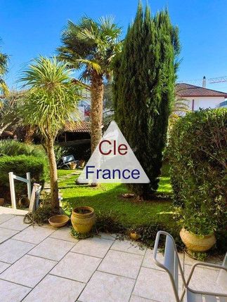 Apartment for sale in Ciboure, Aquitaine, 64500, France
