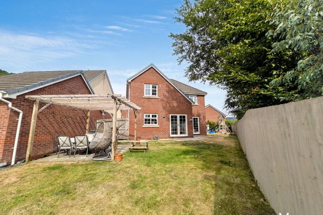 6, Sycamore Lane, Swansea photo 2