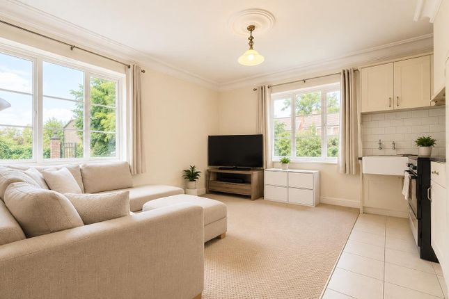 1, Christine Ingram Gardens, Bracknell photo 2