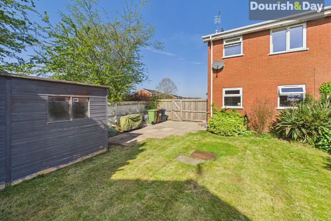 11 Torridge Drive, Stafford photo 3