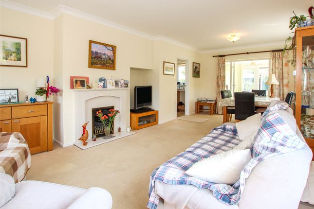 2, Gilbert Close, Hampshire photo 4