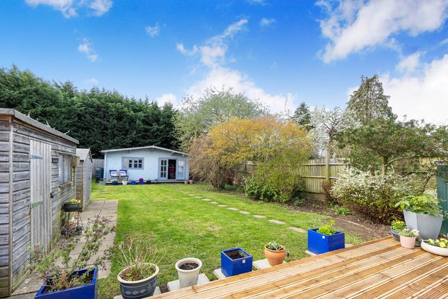 29, Crockhamwell Road, Reading photo 2