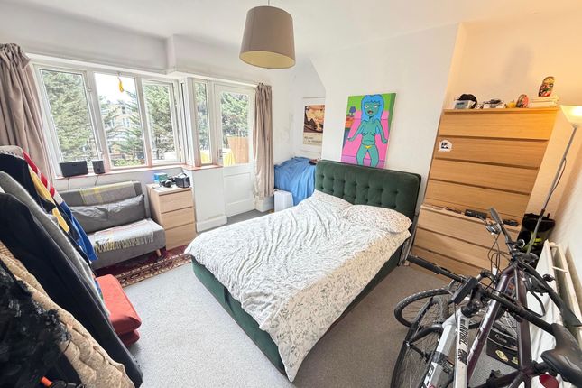 Flat 7A, London photo 4