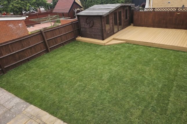116, Hurworth Avenue, Slough photo 4