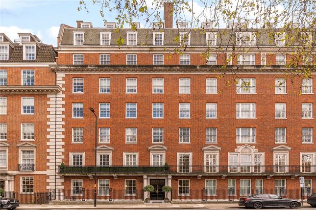 Flat to rent in Grosvenor Square, Mayfair, London