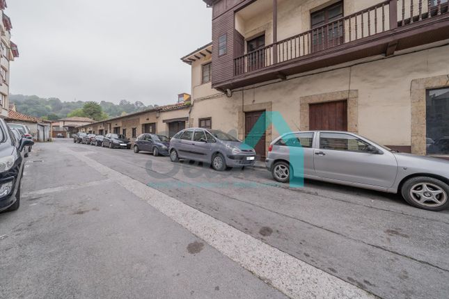 Property for sale in Calle Covadonga 33530, Infiesto, Asturias