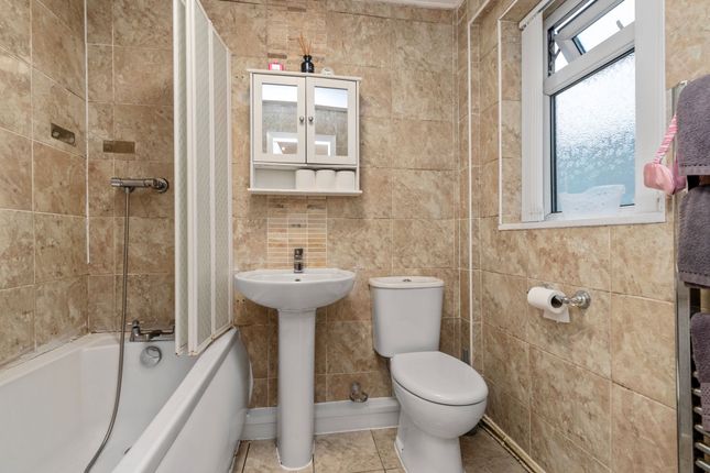 12 Carlow Street, St. Helens photo 4