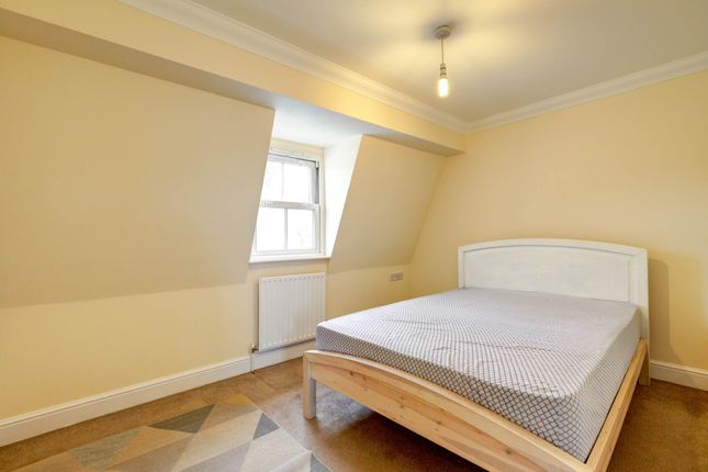 12, Hengelo Place, Blandford Forum photo 4