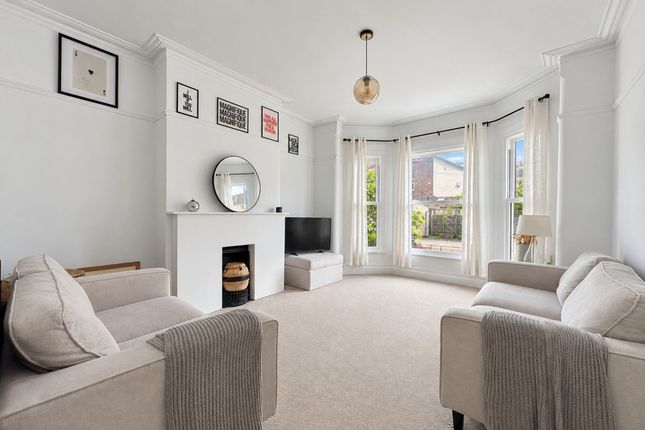 23 Groveside, Wirral photo 2