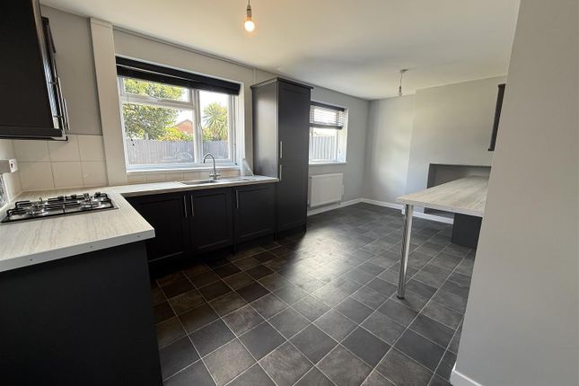 7, Heol Gwendraeth, Burry Port photo 3