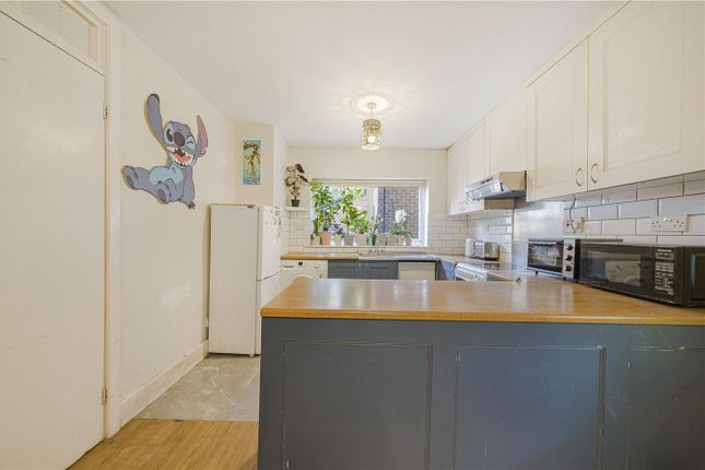15, Farrow Place, London photo 3
