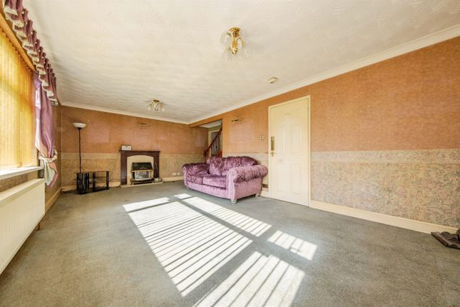 104, Sandringham Close, Ipswich photo 2
