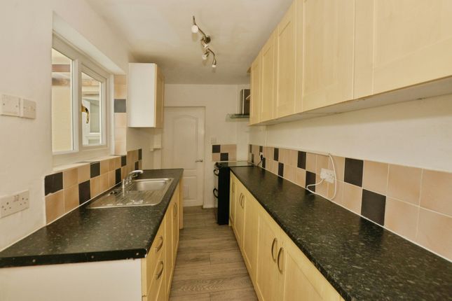 35, Ashford photo 4