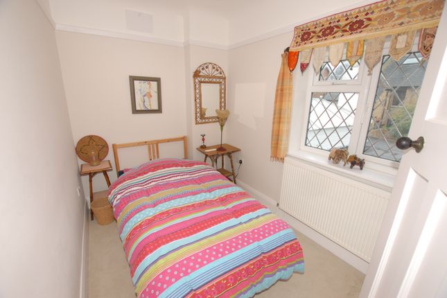 Cottage for sale in 15 Theatre Street, Hythe