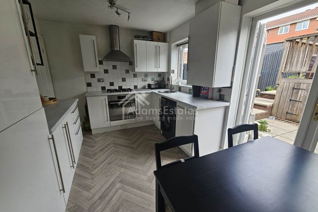 15, Wheat Close, Dewsbury photo 4