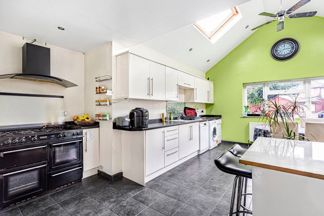 45, Vegal Crescent, Surrey photo 3
