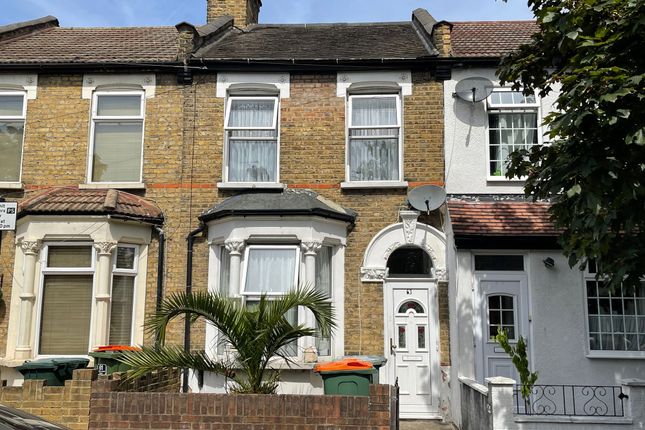 Thumbnail Terraced house to rent in Sutton Court Road, London