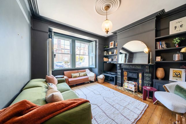 170, Palmers Road, London photo 3
