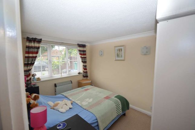 4, Northcote, Addlestone photo 3