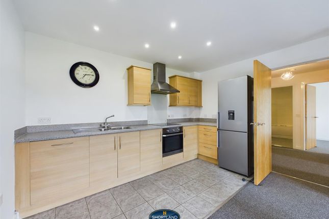 Flat to rent in Gramercy Park, Bannerbrook Park, Coventry