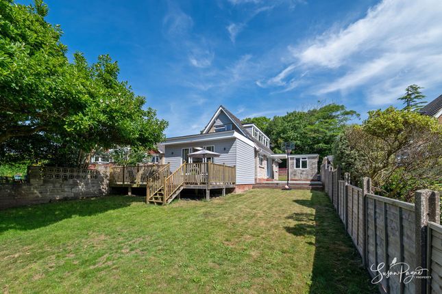 4, Cliff Close, Brading photo 2