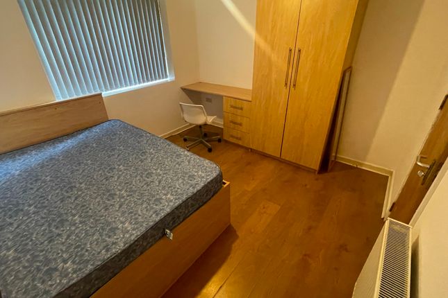 7 Clifton Avenue, Manchester photo 5