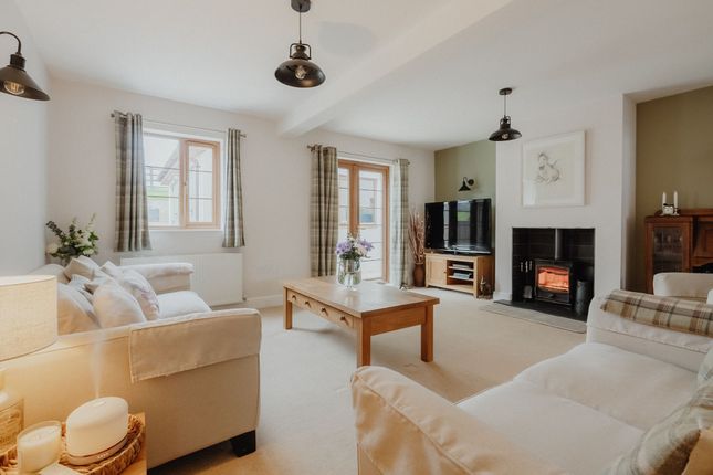 6 Bishops Meadow, Crediton photo 3