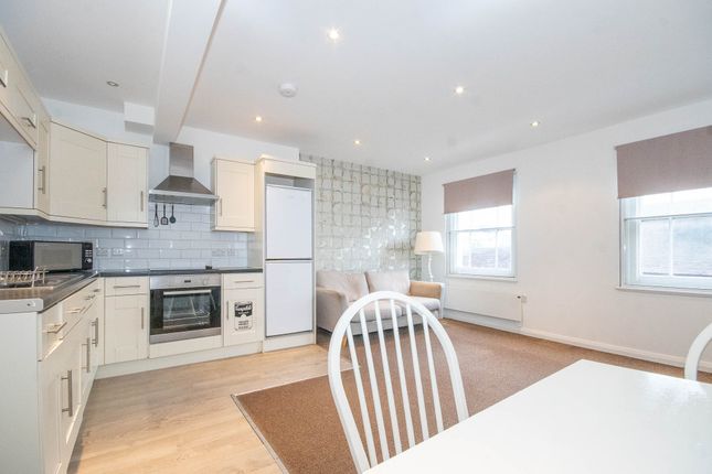 14b, High Street, Pinner photo 4