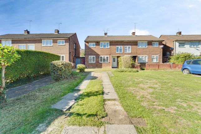 82, Eaton Valley Road, Luton photo 2