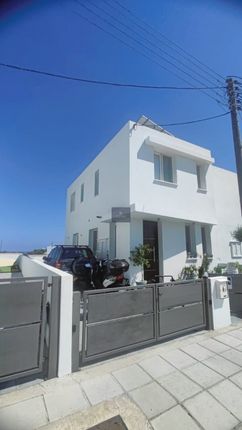 Thumbnail Maisonette for sale in Dromolaxia, Cyprus