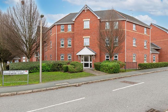 2-bed flat on 11 Bridgewater Close, Frodsham, £145,000