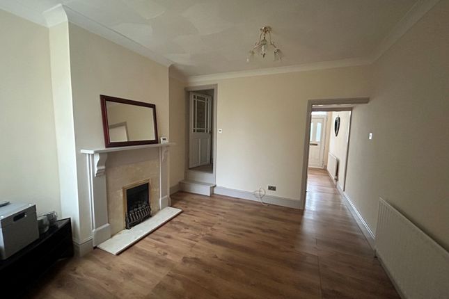 22, Burton-on-Trent photo 4