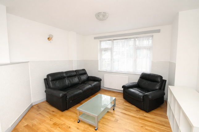 312, Coulsdon photo 5