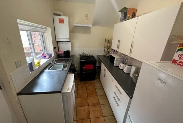 198, Condercum Road, Newcastle Upon Tyne photo 2