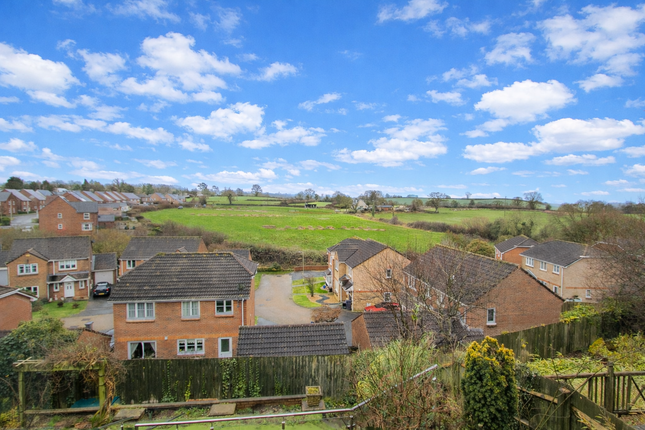 54 Claremont Field, Ottery St Mary photo 3