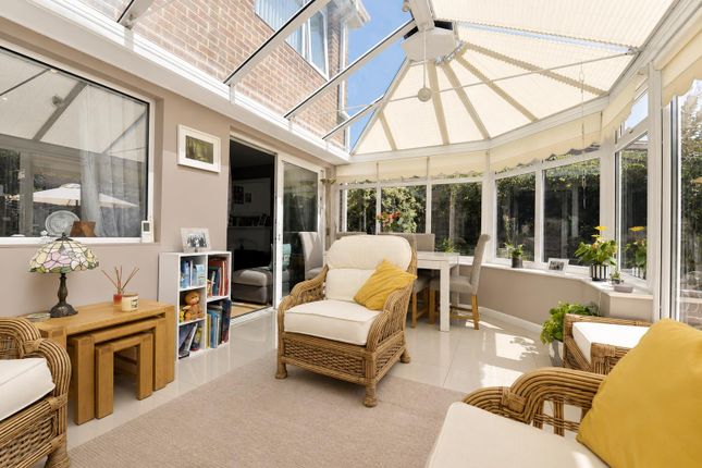 25, Fair Acre Rise, Fareham photo 4