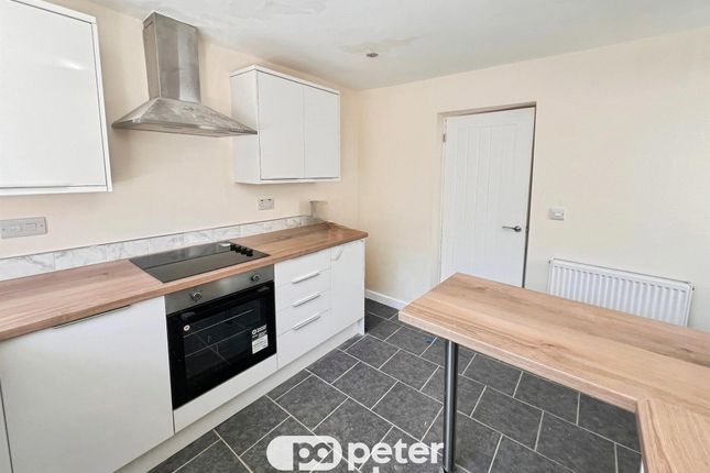 49, Hunter Street, Neath photo 3