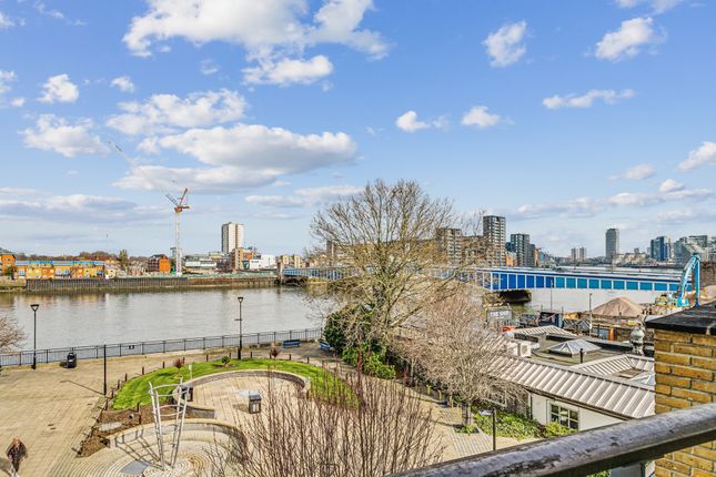 Penthouse for sale in Dolphin House, Smugglers Way, Wandsworth