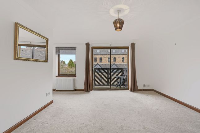 4 St. Modans Court, Falkirk photo 3